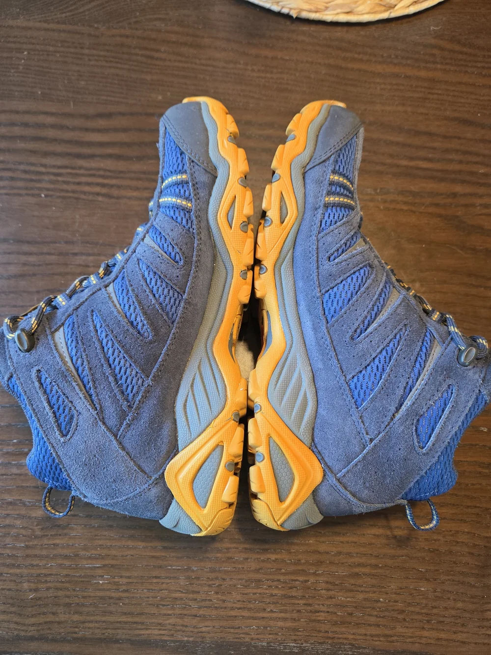 Columbia Charter Oak Mid Waterproof Hiking Shoes Blue Orange Gorpcore Outdoor